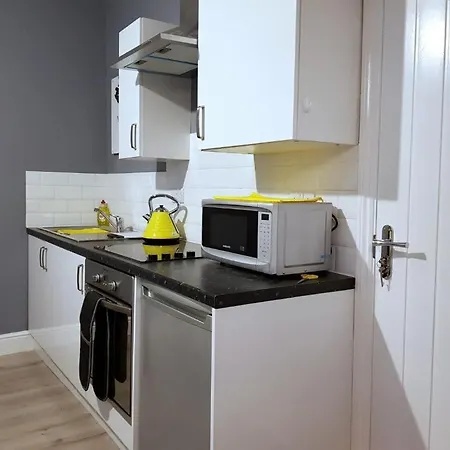 The Westside Parking Available 公寓